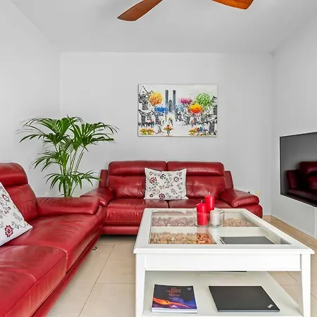 Luxury Flat In Skyscraper Appartamento