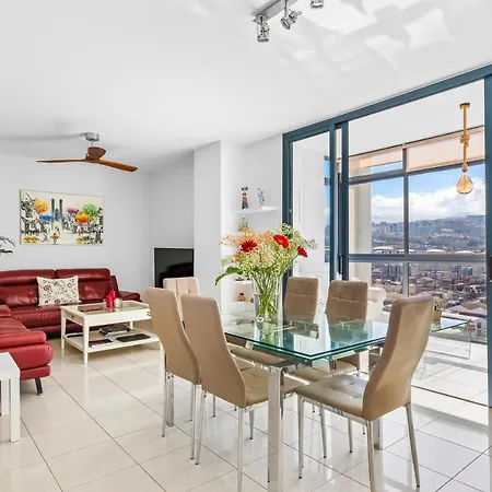 Luxury Flat In Skyscraper Appartamento